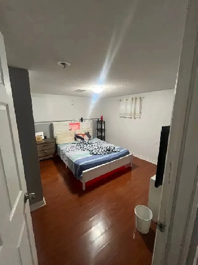 3 Bedroom Unfurnished Basement for Rent in Etobicoke Image# 1