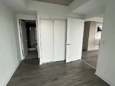 master  room of new condo near TMU downtown to rent in Sepnt Image# 7