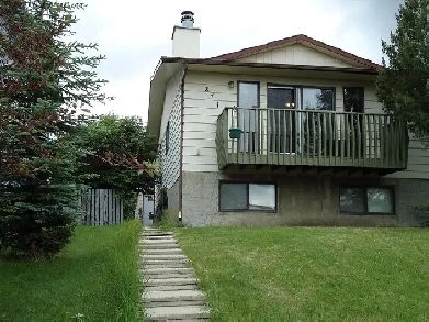 2 BR, Walk up Basement, big windows for rent in Bedington NW Image# 9