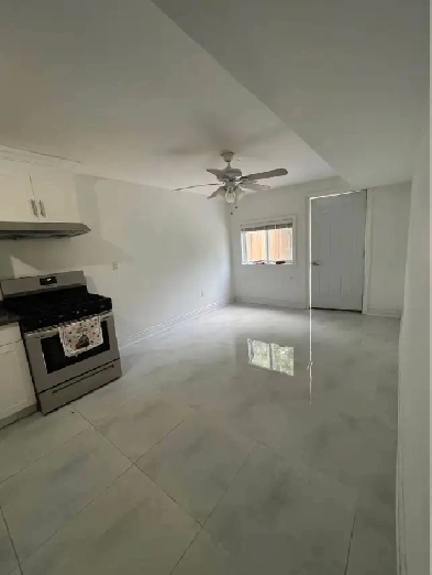 3 bedroom Walkout Basement Image# 1