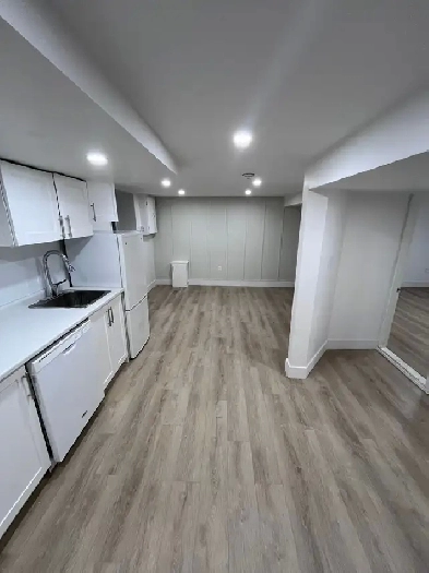 1 bedroom basement apartment Image# 1