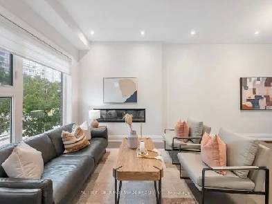 Nestled in Vaughan's Brownridge community is 893 Clark Avenue We Image# 7