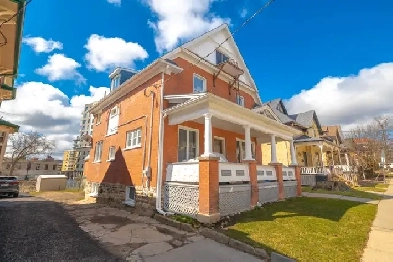 2 Bed/2 Bath Downtown Kitchener Image# 7