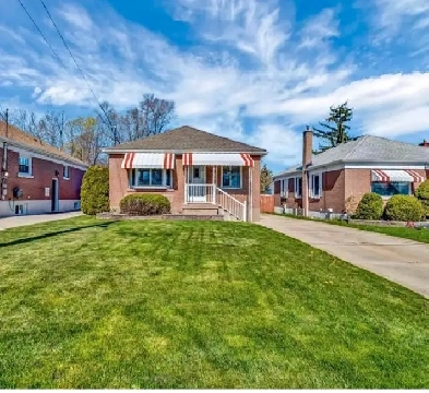 LEGAL 1-Bedroom Basement Apartment – Private Entrance – Backyard Image# 3