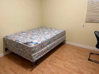 Newly renovated furnished room in Charleswood near LRT, SAIT &UC Image# 7