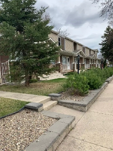 Townhouse for Rent - Early September Image# 1