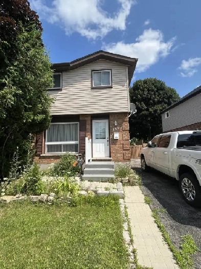 Room available in Guelph House Image# 3