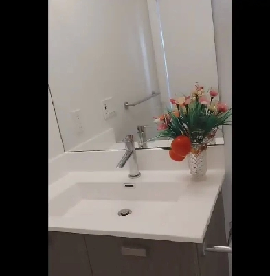 Room Available for rent.  I will give you 600$ for first month Image# 3