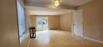 4 1/2 Bright big renovated Condo in Longueuil Image# 7