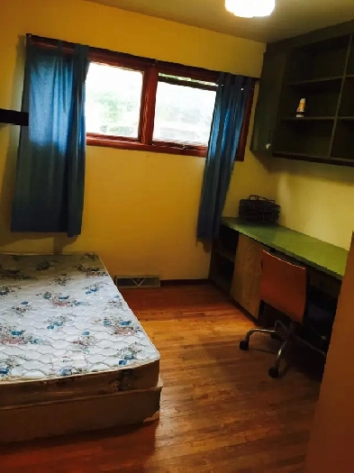Furnished BR 12 mins walk to UC/UofC/U of C/Eng Bldg Image# 2