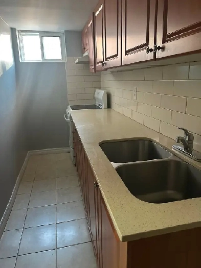 1 bedroom with attached bath and kitchen Image# 2
