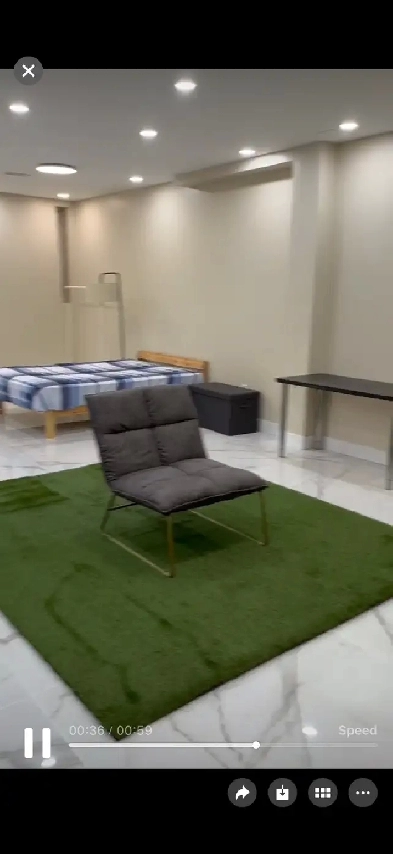 Downtown Toronto Bathurst /College basement big Bachelor 1580/M Image# 1