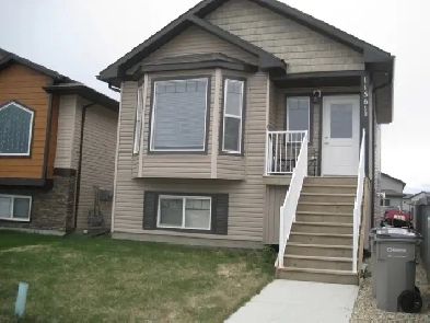 3BR UPPER DUPLEX, SEPT 1ST, WESTPOINTE SUBD, 1 SM. PET ALLOWED Image# 1