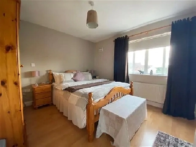 Gorgeous Room For Rent - Available Immediately Image# 1