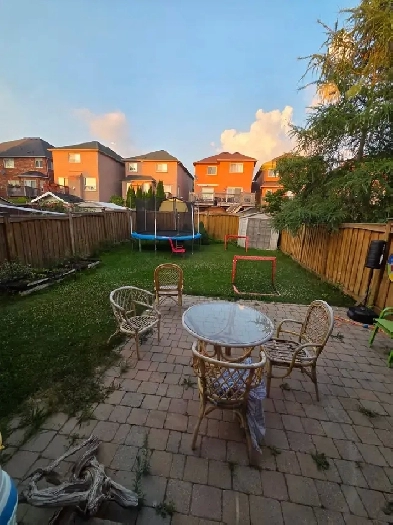 3BR/3BATH/LARGE BACK YARD/BASMNT Image# 3