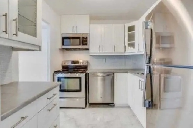 Cooksville GO 145 Hillcrest Avenue. Image# 1