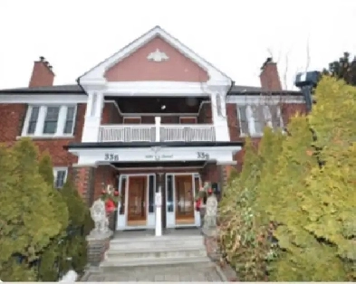 1 Bedroom Apt Beautiful Edwardian Home St Clair & Bathurst Image# 2