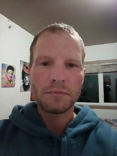 looking for roommates Image# 1