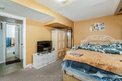 Clean and decent 1 bedroom Basement. Brampton, Sheridan college Image# 2