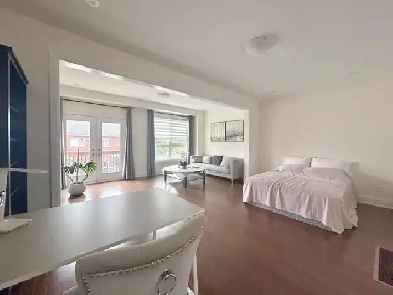 Spacious Room for Rent in Vaughan Image# 5