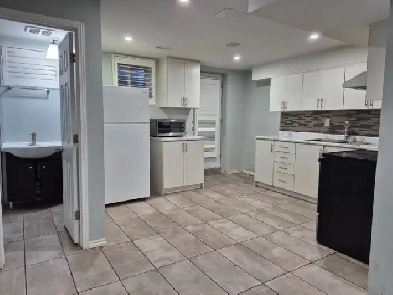 3 Bedroom Legal basement with separate entrance Image# 1