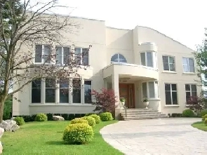 80 Fairway Drive Aurora ON L4G 2H1 3 Bedroom House For Image# 1