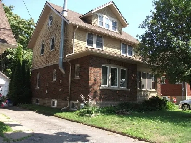 Furnished room for international student, Niagara Falls. $675 Image# 1