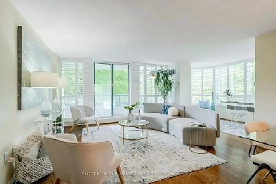 A RARE GEM in the heart of Thornhill at The Palladium! This expa Image# 1