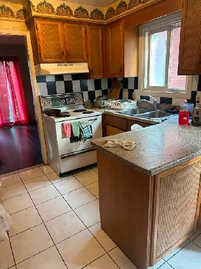 Rooms near shoppers world for rent Image# 3