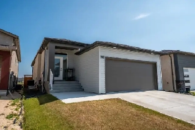 Newly Built 4 Bedroom Bungalow in Selkirk! Image# 7