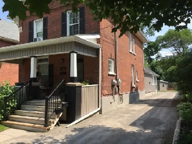 Beautiful Bachelor Apartment Steps from Little lake! Image# 1