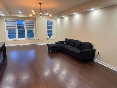 1 Bedroom with ensuite washroom  in a luxury 4BR Townhouse Image# 7