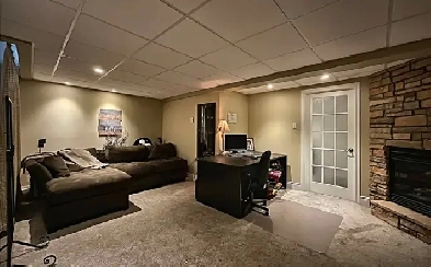 recherche une coloc demoiselle pour partager ma maison Chambly Image# 1