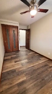 2 bedroom 1 bathroom -802 Kingsmere Blvd. Image# 1