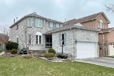 Luxury Home in Whitby, in a family friendly neighborhood Image# 2