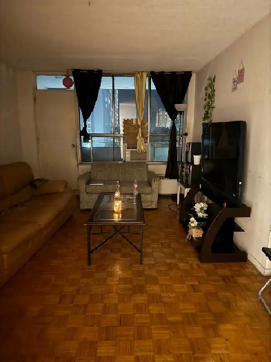 40 tuxedo court Image# 1