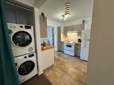 Tout-inclus ! meublé et wifi! Superbe 4 1/2 Image# 4