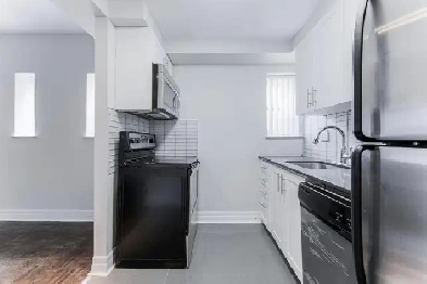 1 Bedroom Apartment for Rent - 77 Wellesley Street East Image# 2