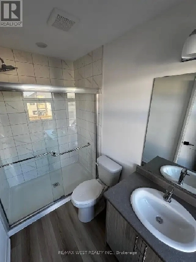 A female Housemate is needed. Image# 1