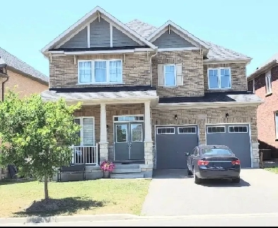 Master Bedroom in Big House, UOIT &Durham College, Hwy 7/407/401 Image# 1