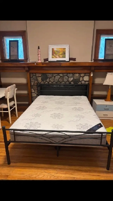 Big Room for Rent near the University of Windsor Image# 1