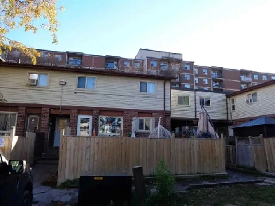 255 Porter St Oshawa Image# 1