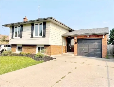 3 bedrooms detached house upper for rent in St. Catharines Image# 3