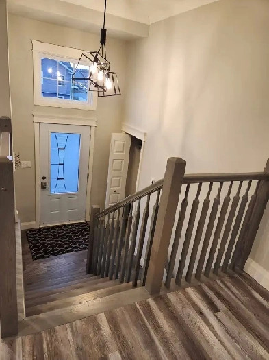 3 Bedroom   Large  Rec room   3 full bathrooms Image# 10