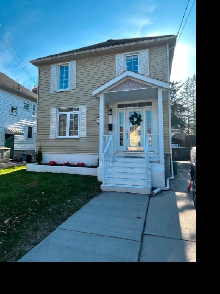 Beautiful house on Queens University campus. Image# 1