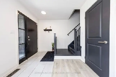 Discover the charm of this exceptional unit townhome in Vellore Image# 1