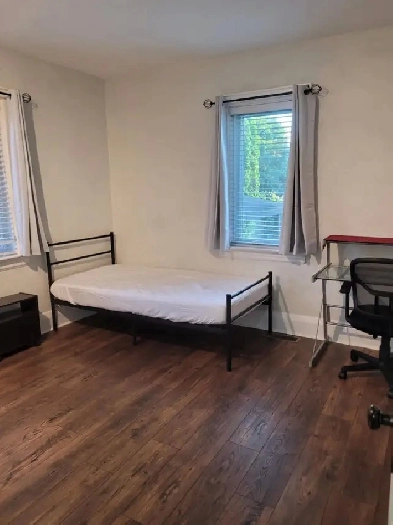 Private Room - Kitchener - All Inclusive Image# 1