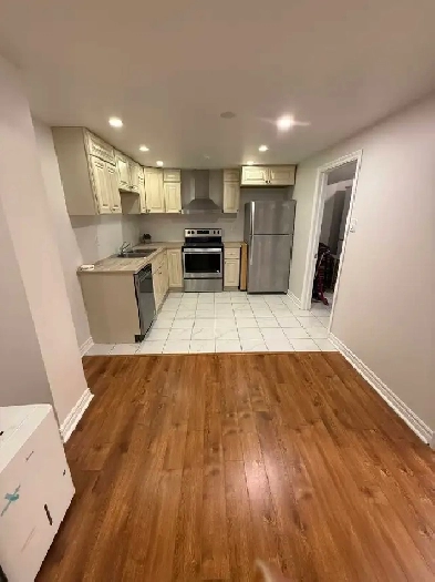 Spacious 2 Bed Basement Apartment Image# 2