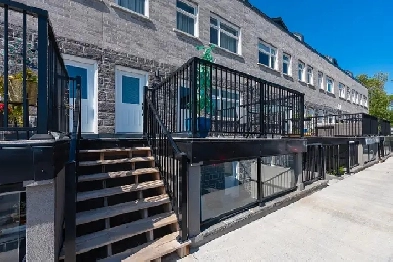 3 bedroom townhome for Lease in West End Kingston Image# 1