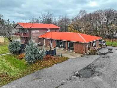 Charming Residential for  Lease with Optional Commercial Space! Image# 5